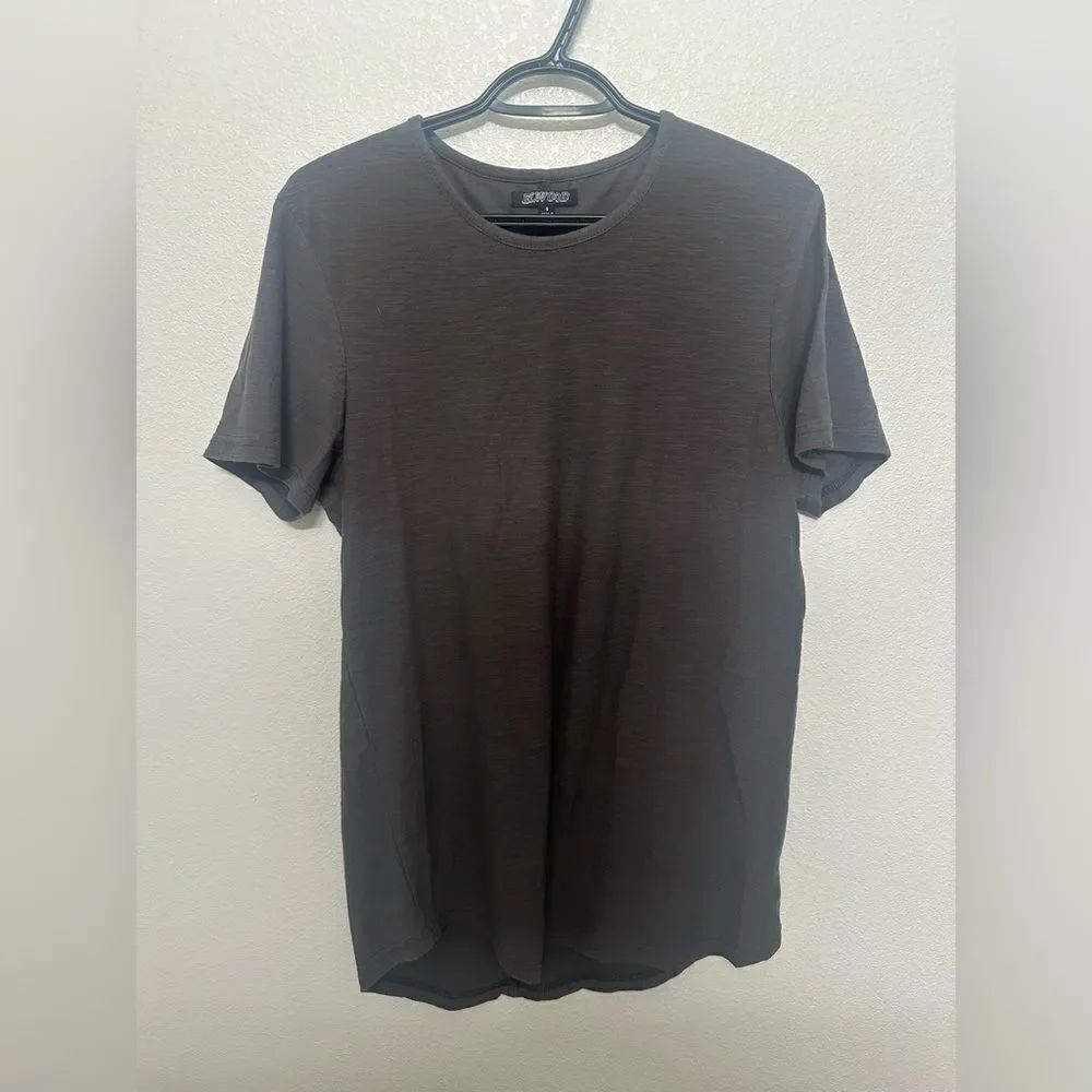 Elwood Charcoal Gray Short Sleeve Tee with Crew Neck